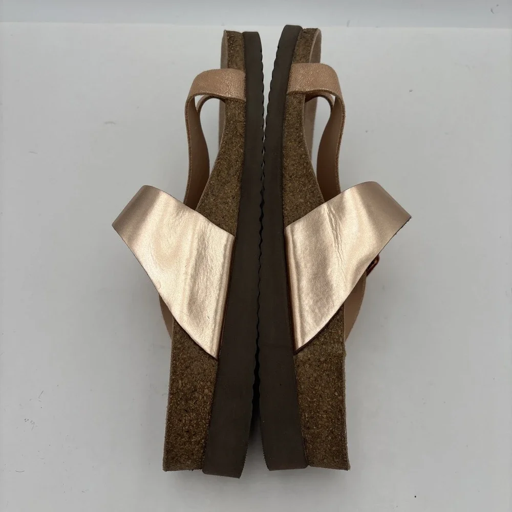 Mephisto  Helen Golden Sandals ladies size 8 Eur 39